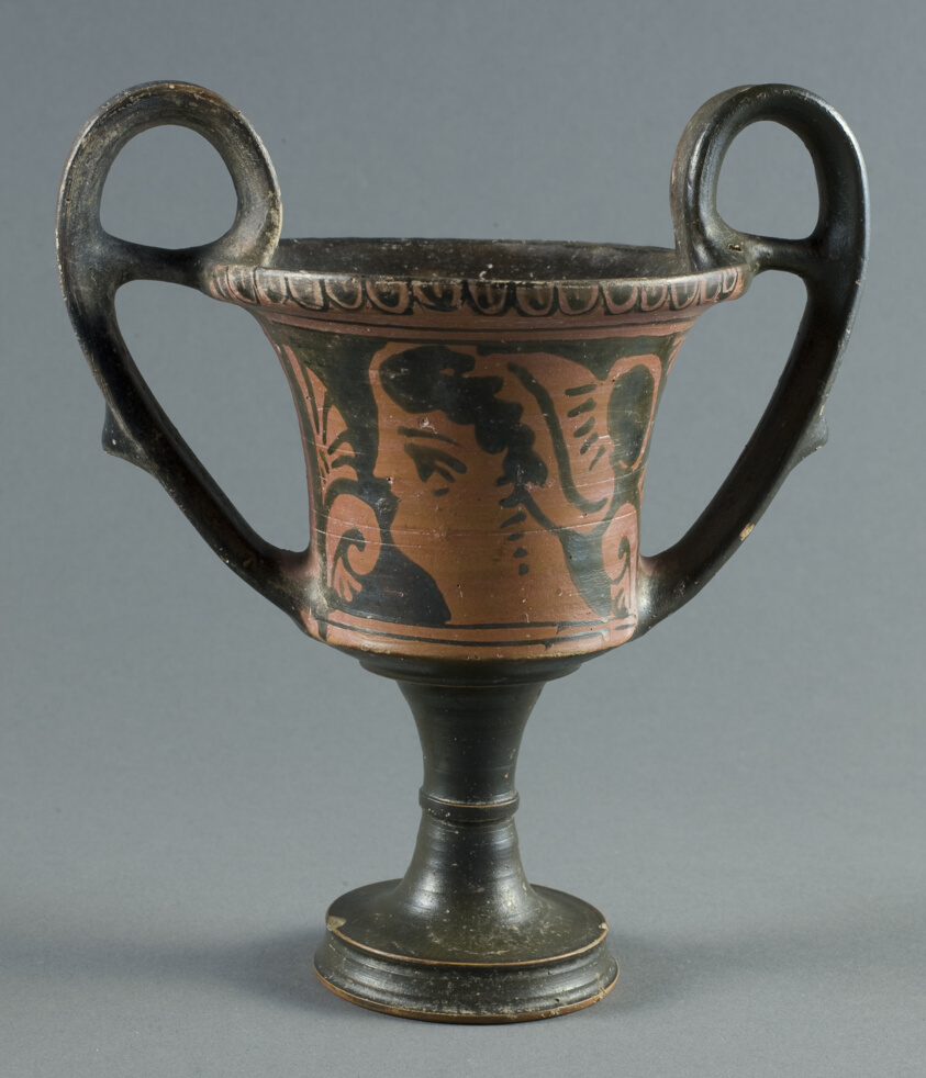 A work made of terracotta, red-figure.